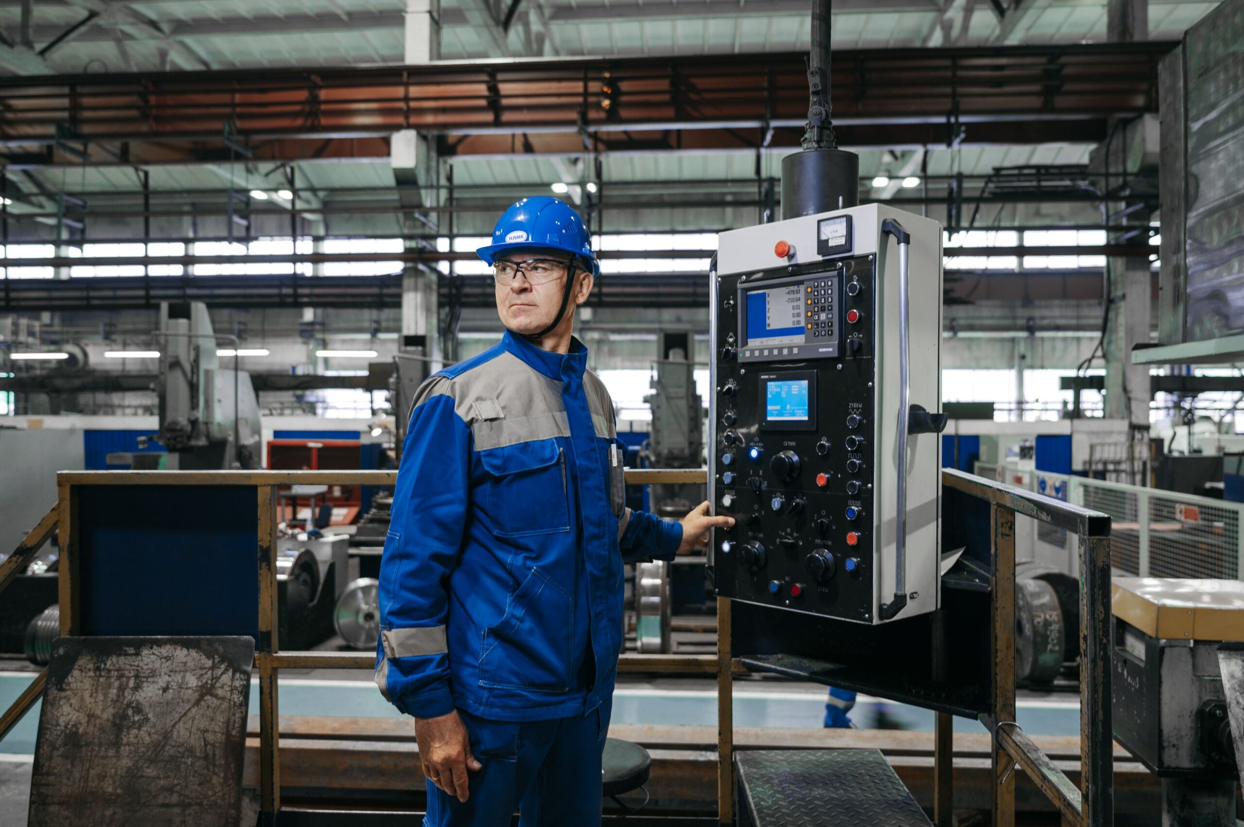 AI and Manufacturing 4.0 for Small Manufacturers Practical Use Cases That Pay Back Fast